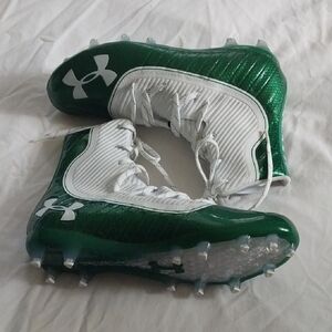 Under Armour High Top Cleats Size 9. Like New.